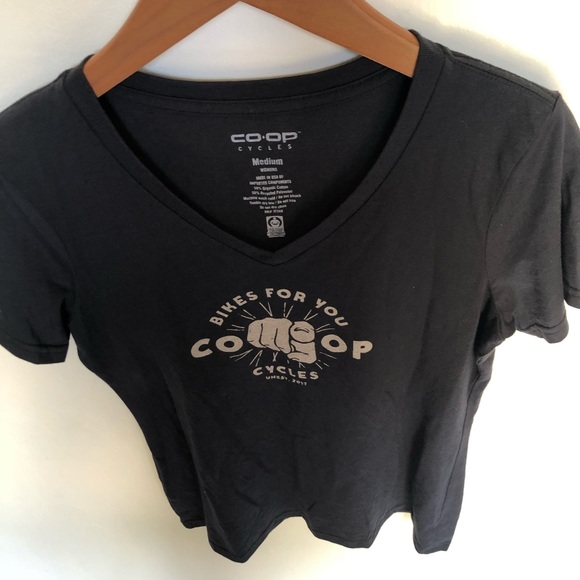 REI Co-Op bicycle top NWOT - Picture 2 of 7